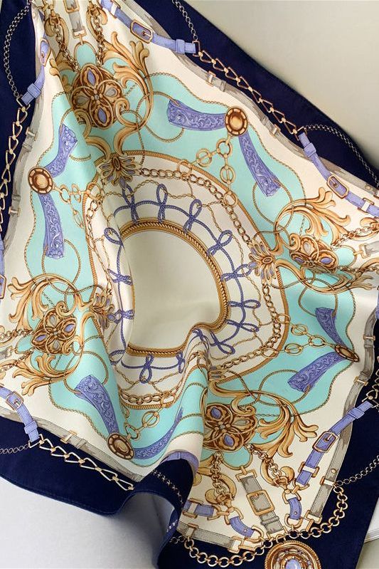 Elena-huivi (100 % hedvábí - 53 cm)