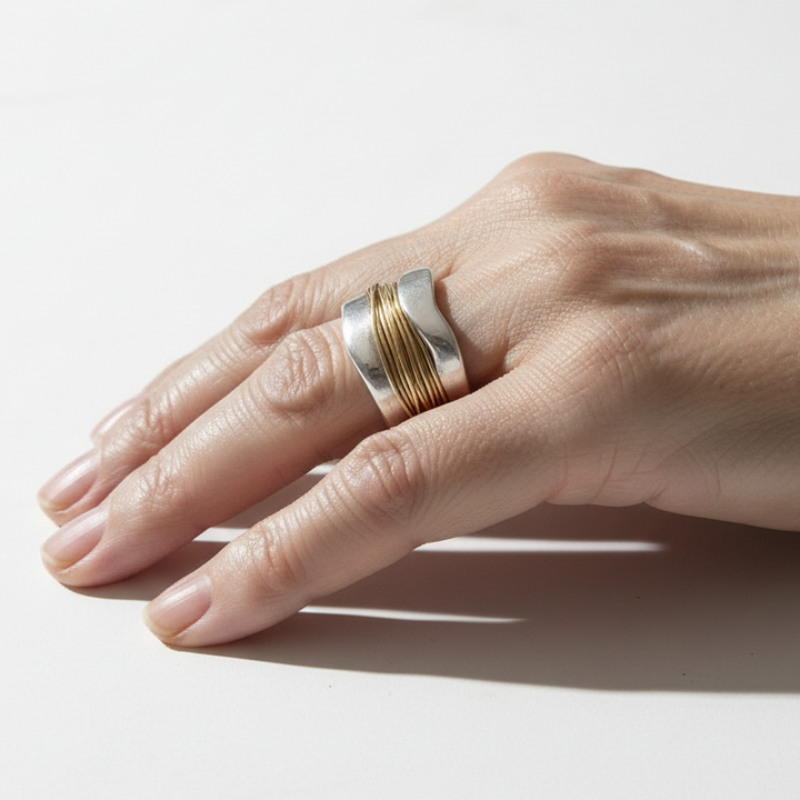 Prsten z pozlaceného stříbra