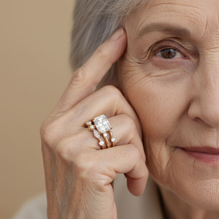 Nora – Diamantový prsten ve vrstveném designu.