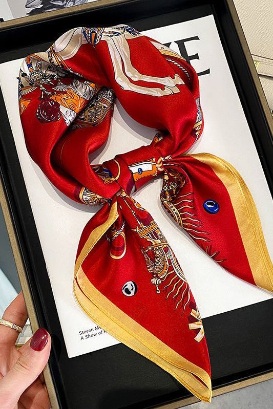 Rossana-huivi (100 % hedvábí - 68 cm)