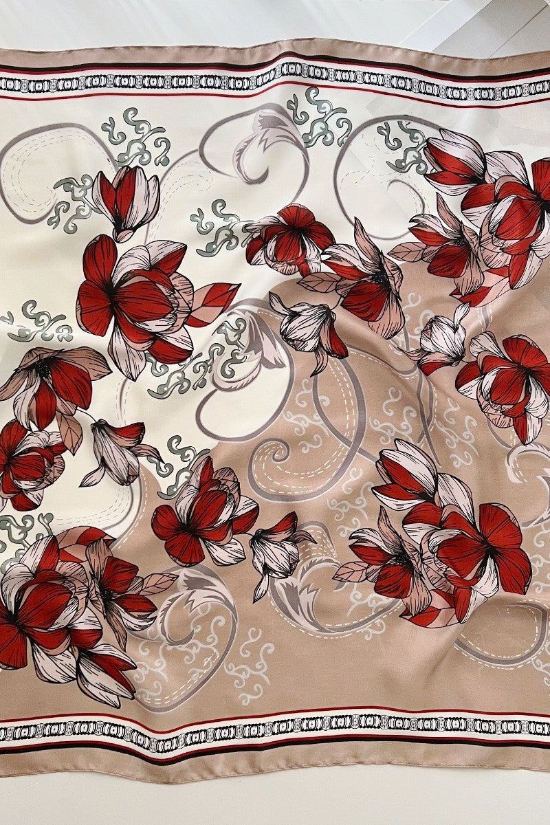 Theresa-huivi (100% hedvábí - 68 cm)