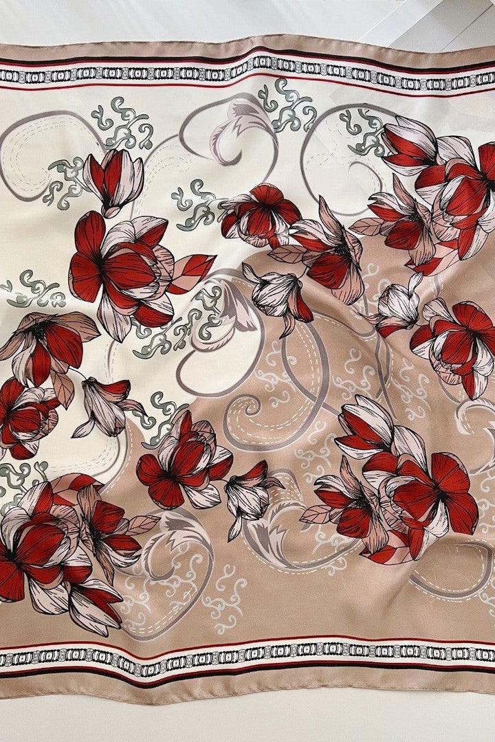 Theresa-huivi (100% hedvábí - 68 cm)